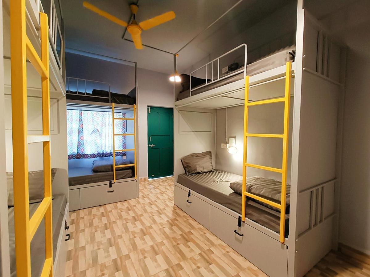 Whoopers Hostel Anjuna, Goa المظهر الخارجي الصورة